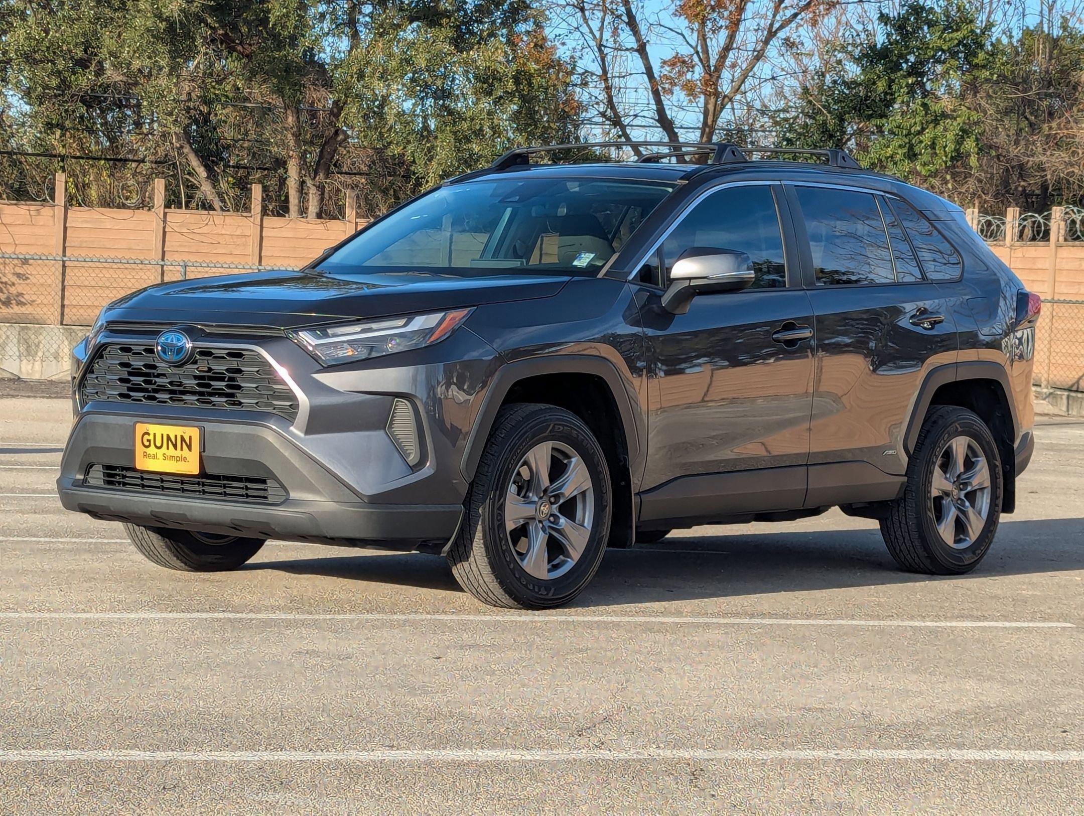 Used 2022 Toyota RAV4 XLE w/ Convenience Package image 8