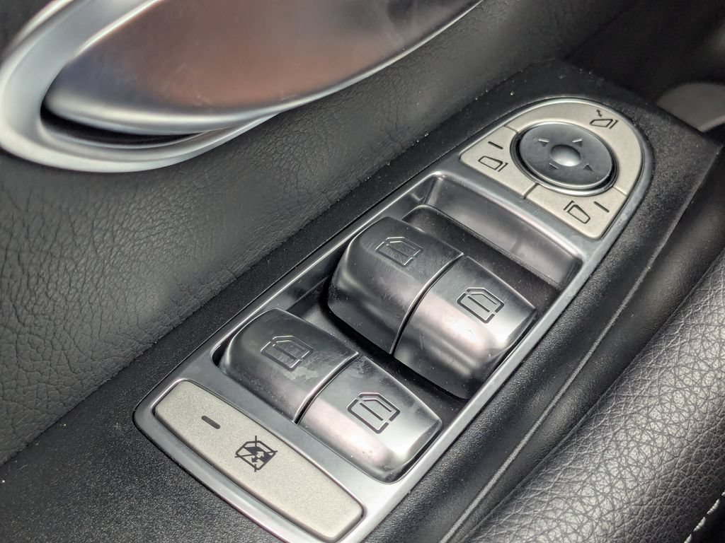 Used 2023 Mercedes-Benz E 350 Sedan w/ Premium Package image 9