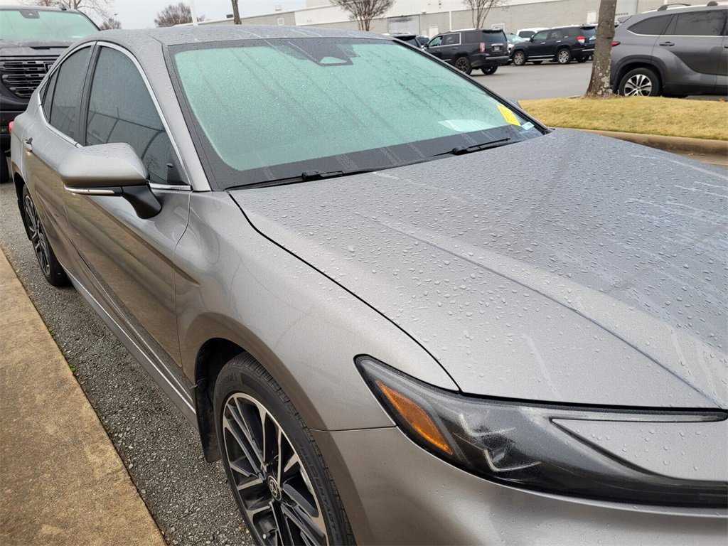 Used 2025 Toyota Camry XLE image 9