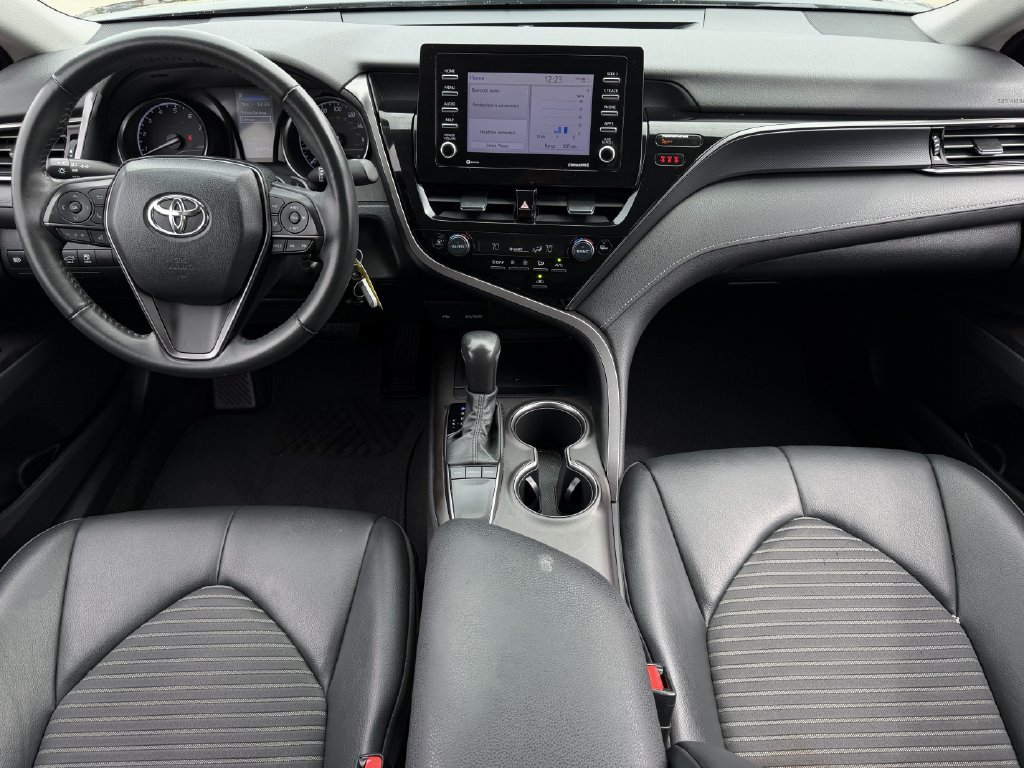 Used 2023 Toyota Camry SE FWD image 11