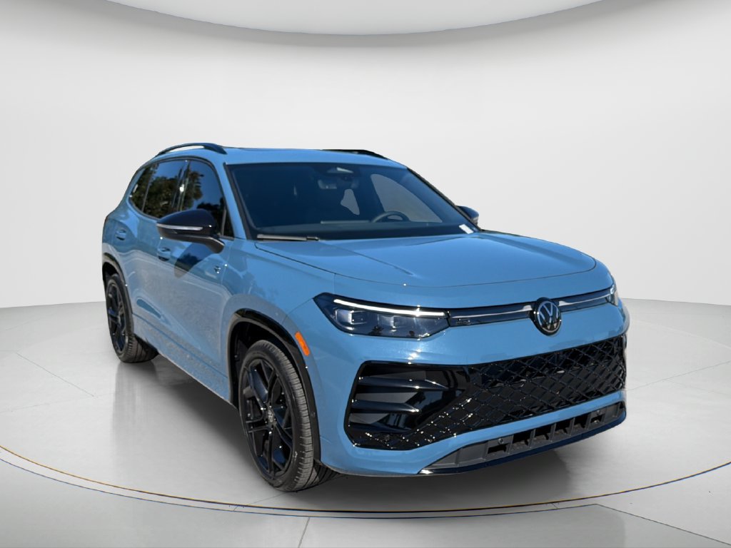 New 2026 Volkswagen Tiguan SE R-Line FWD image 3
