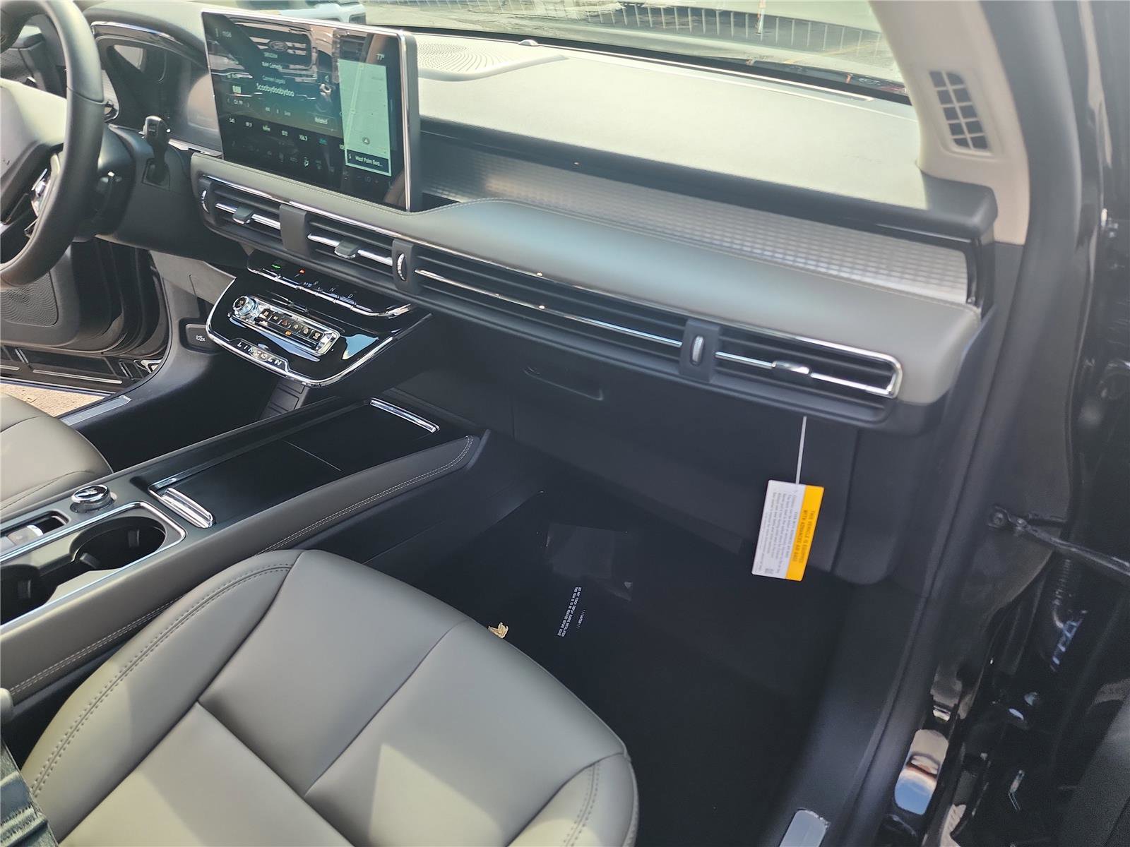 New 2026 Lincoln Corsair Premiere image 27