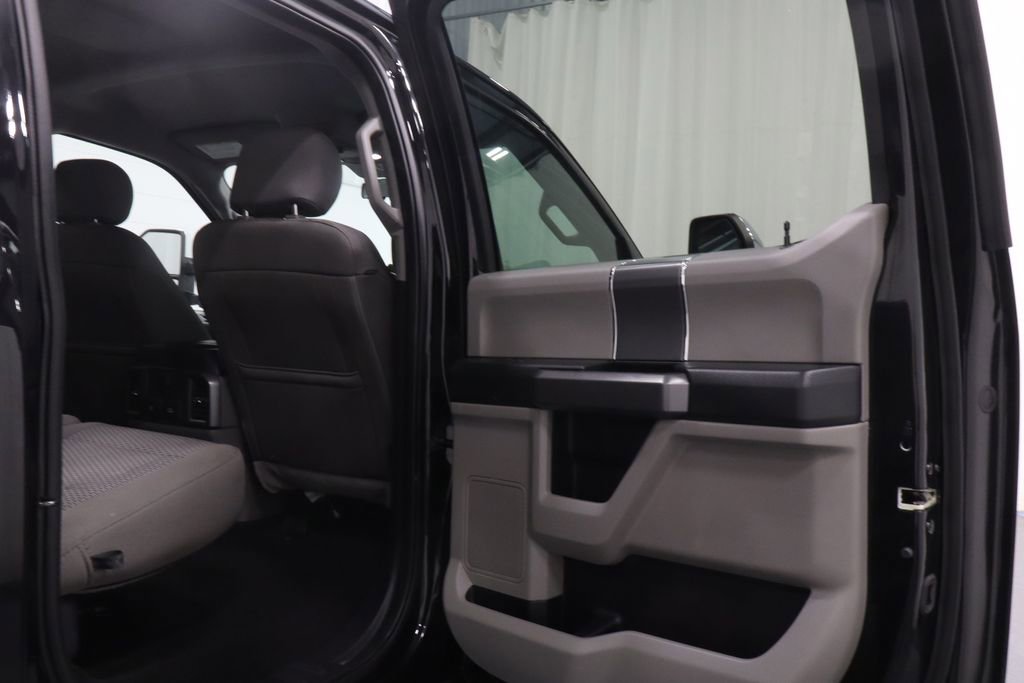 Used 2019 Ford F250 XLT w/ XLT Premium Package AWD/4WD image 18