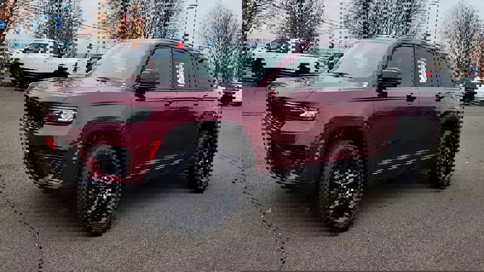 New 2025 Jeep Grand Cherokee Altitude image 4