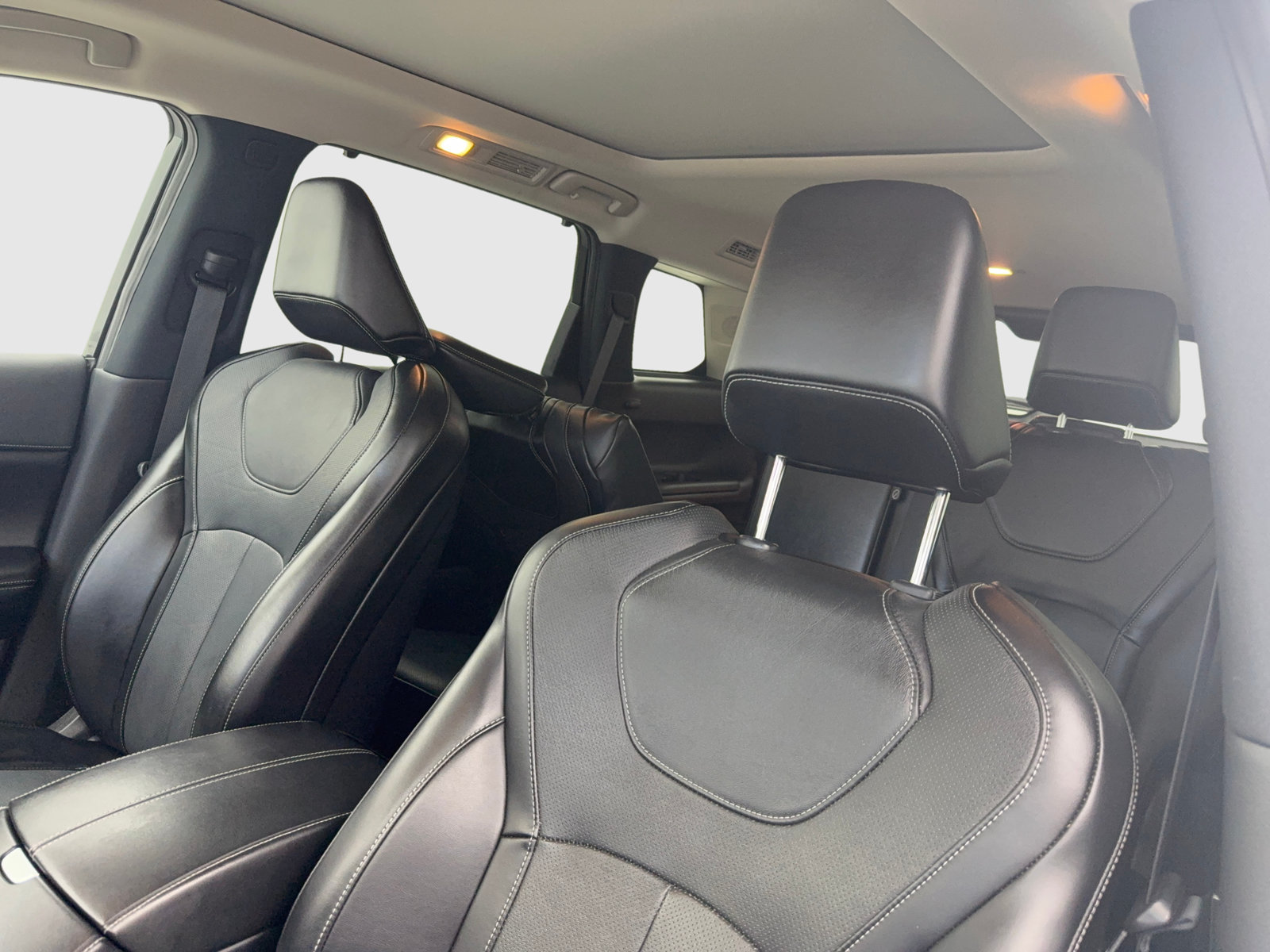 Used 2023 INFINITI QX60 Sensory w/ Vision Package FWD image 33