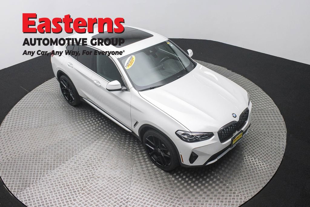 Used 2023 BMW X4 xDrive30i w/ Premium Package AWD/4WD image 3