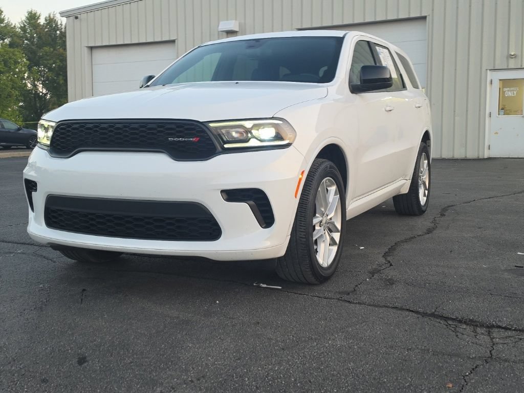 Used 2025 Dodge Durango GT AWD/4WD image 3
