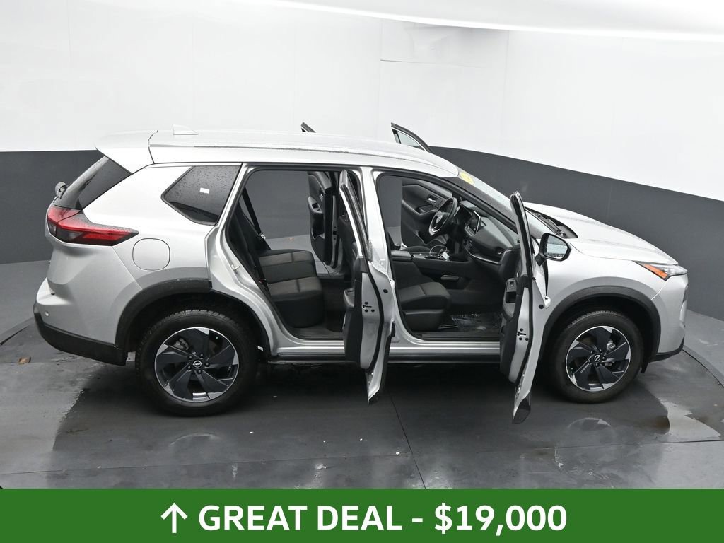 Used 2024 Nissan Rogue SV image 69