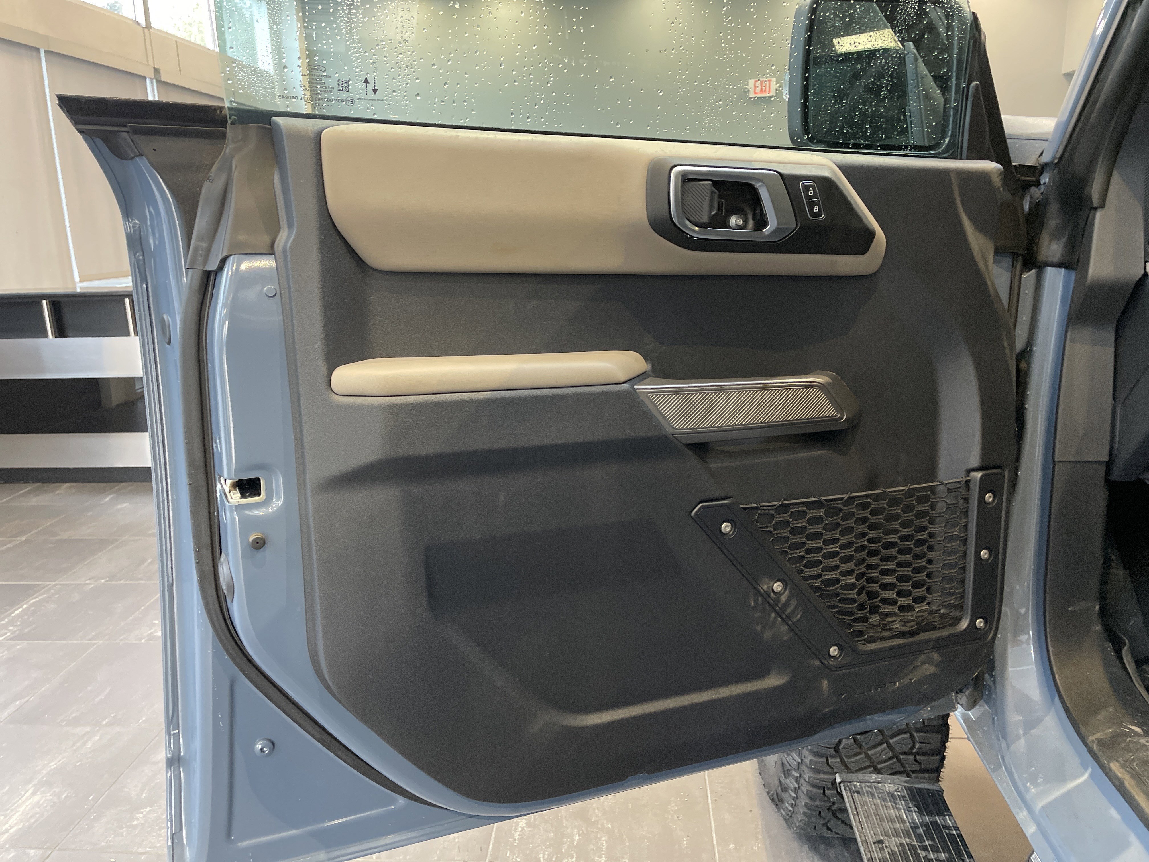 Used 2023 Ford Bronco Wildtrak image 14