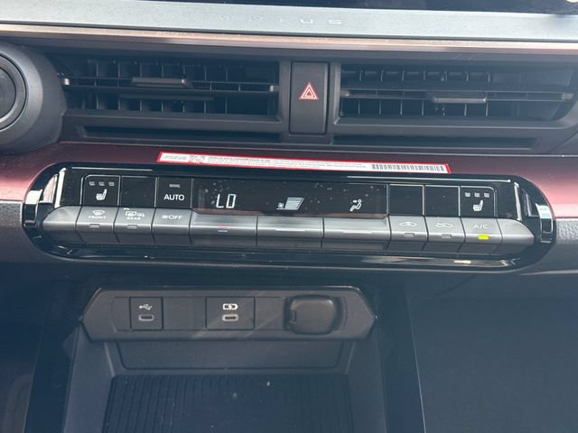 Used 2024 Toyota Prius Prime FWD image 33