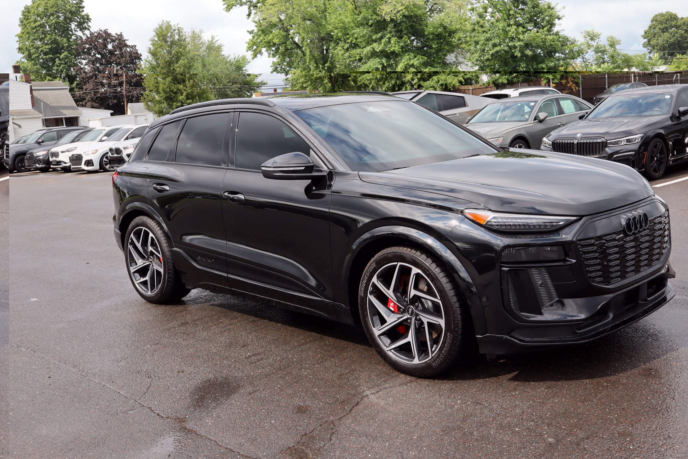 Used 2025 Audi SQ6 e-tron Prestige w/ 21" Black Optic Wheel Package AWD/4WD image 3