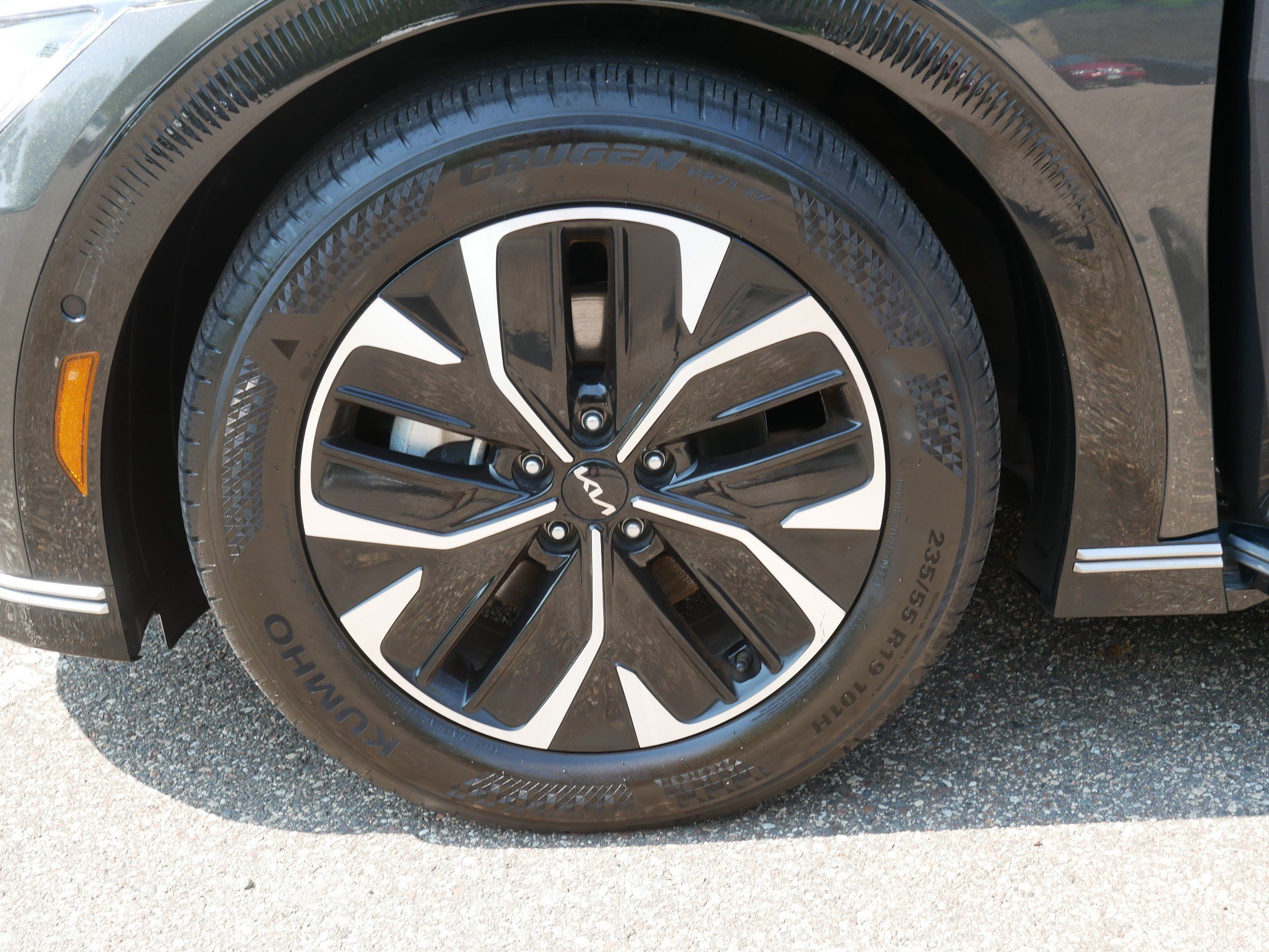 Certified 2024 Kia EV6 Wind w/ Wind Technology Package AWD/4WD image 15