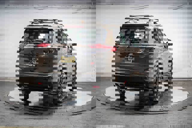 Used 2025 Nissan Rogue SV image 4