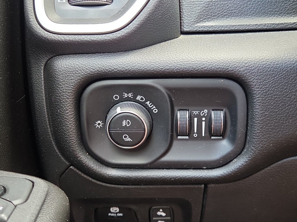 Used 2025 RAM 1500 Big Horn AWD/4WD image 27
