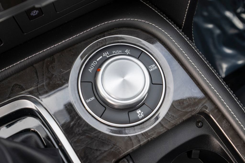 Used 2024 INFINITI QX80 Luxe image 33