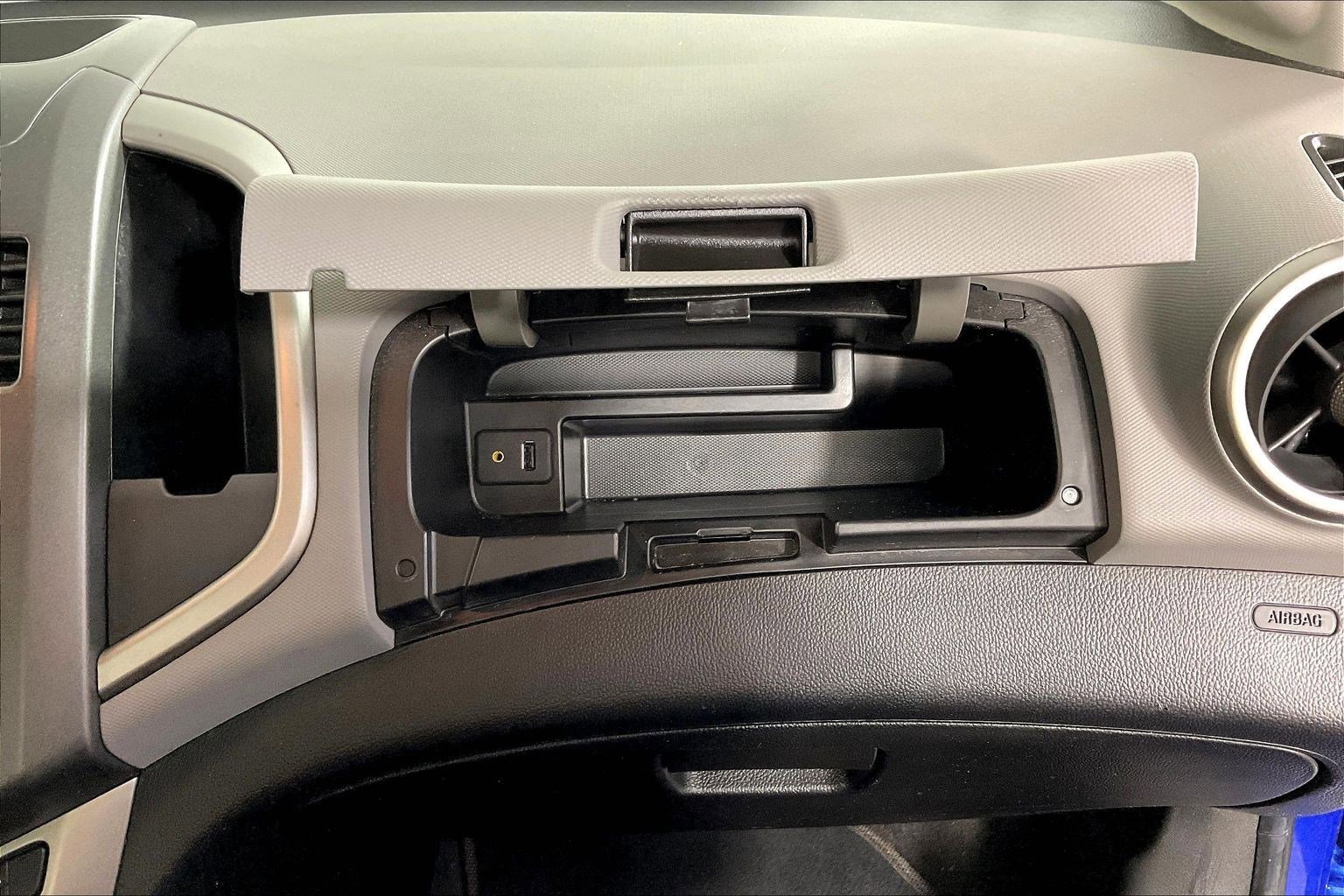 Used 2016 Chevrolet Sonic LT FWD image 34