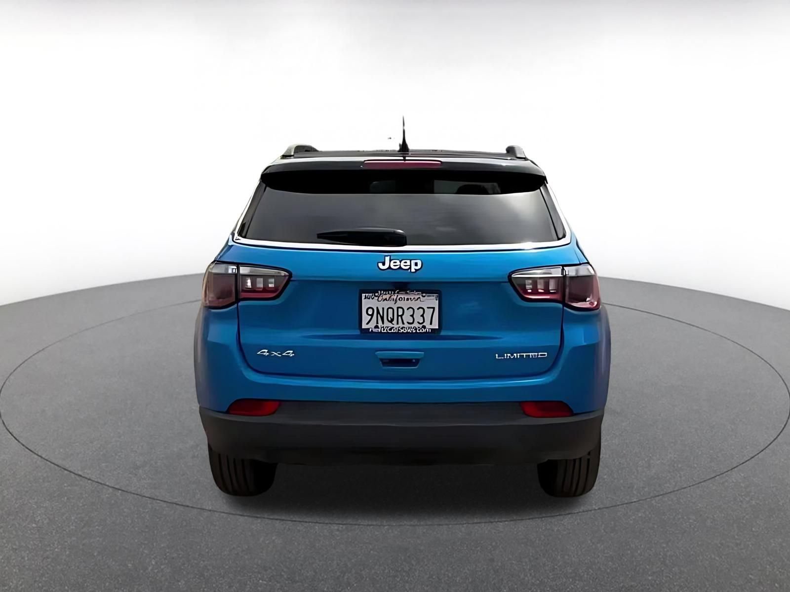 Used 2025 Jeep Compass Limited AWD/4WD image 12