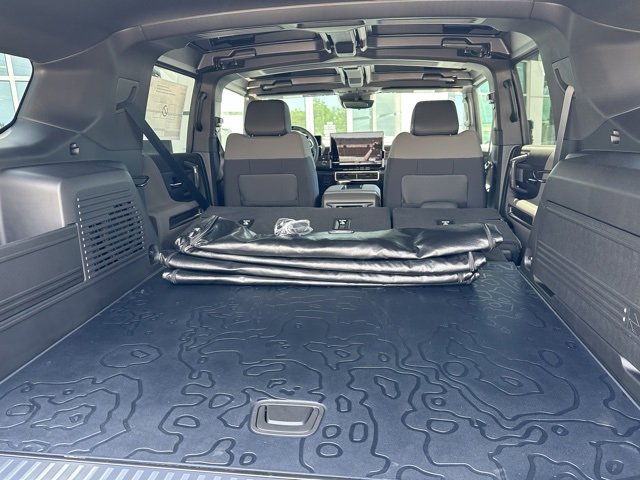 New 2025 GMC Hummer EV 2X image 8