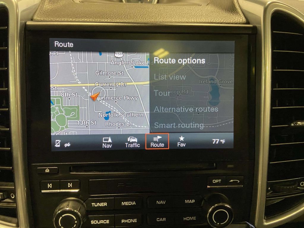 Used 2017 Porsche Cayenne S AWD/4WD image 38