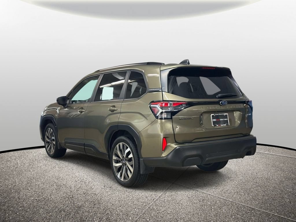 Used 2025 Subaru Forester Touring w/ Popular Package - Touring AWD/4WD image 11
