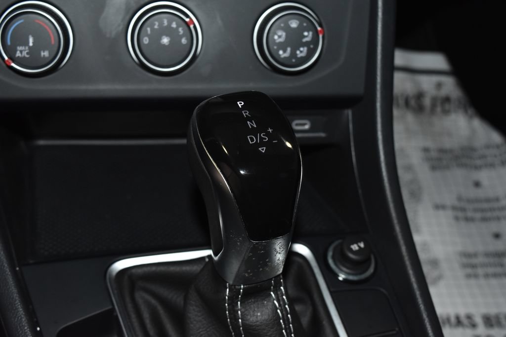 Certified 2024 Volkswagen Jetta Sport FWD image 17