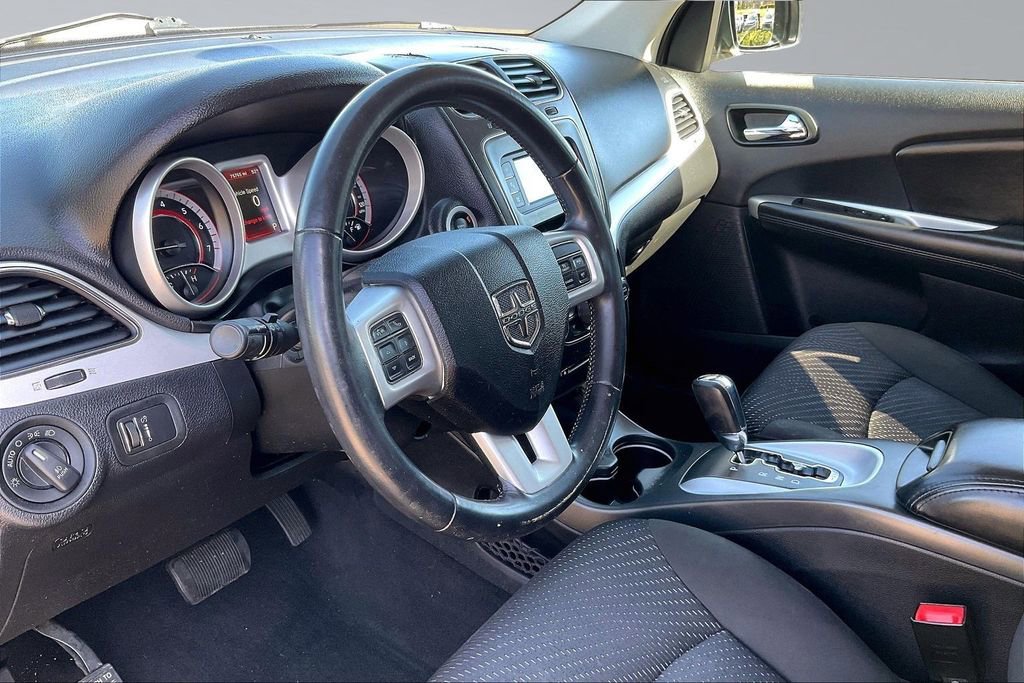 Used 2019 Dodge Journey SE w/ Connectivity Group image 14