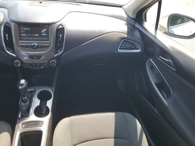 Certified 2017 Chevrolet Cruze LT w/ Convenience Package FWD image 16