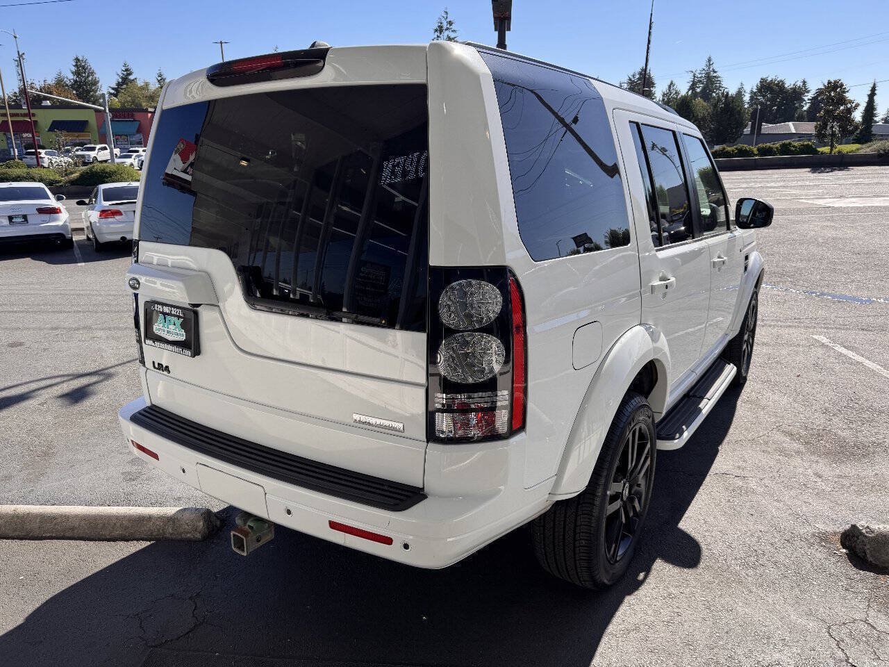 Used 2016 Land Rover LR4 HSE LUX AWD/4WD image 8