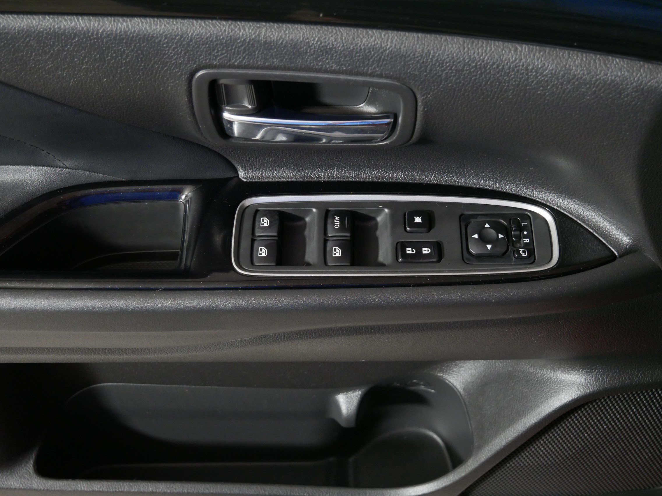 Used 2018 Mitsubishi Outlander GT AWD/4WD image 19