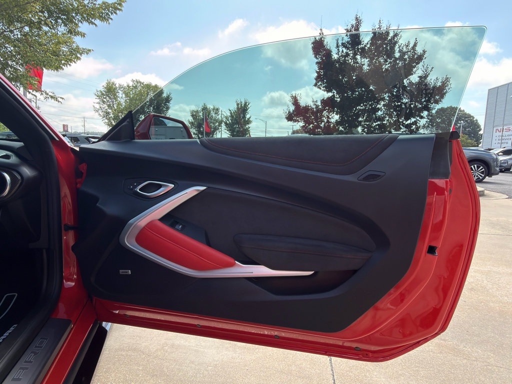 Used 2022 Chevrolet Camaro ZL1 RWD image 18