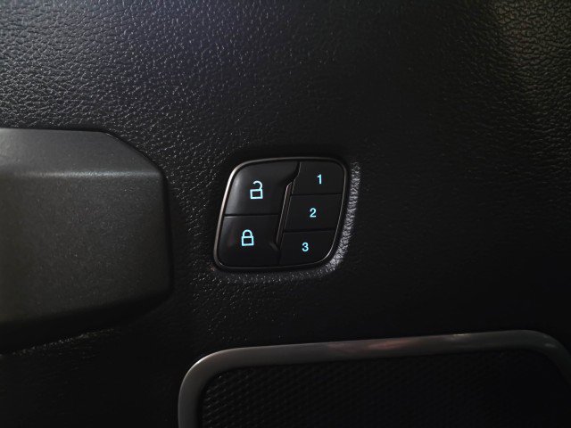 Used 2020 Ford F150 Raptor w/ Equipment Group 802A Luxury image 34