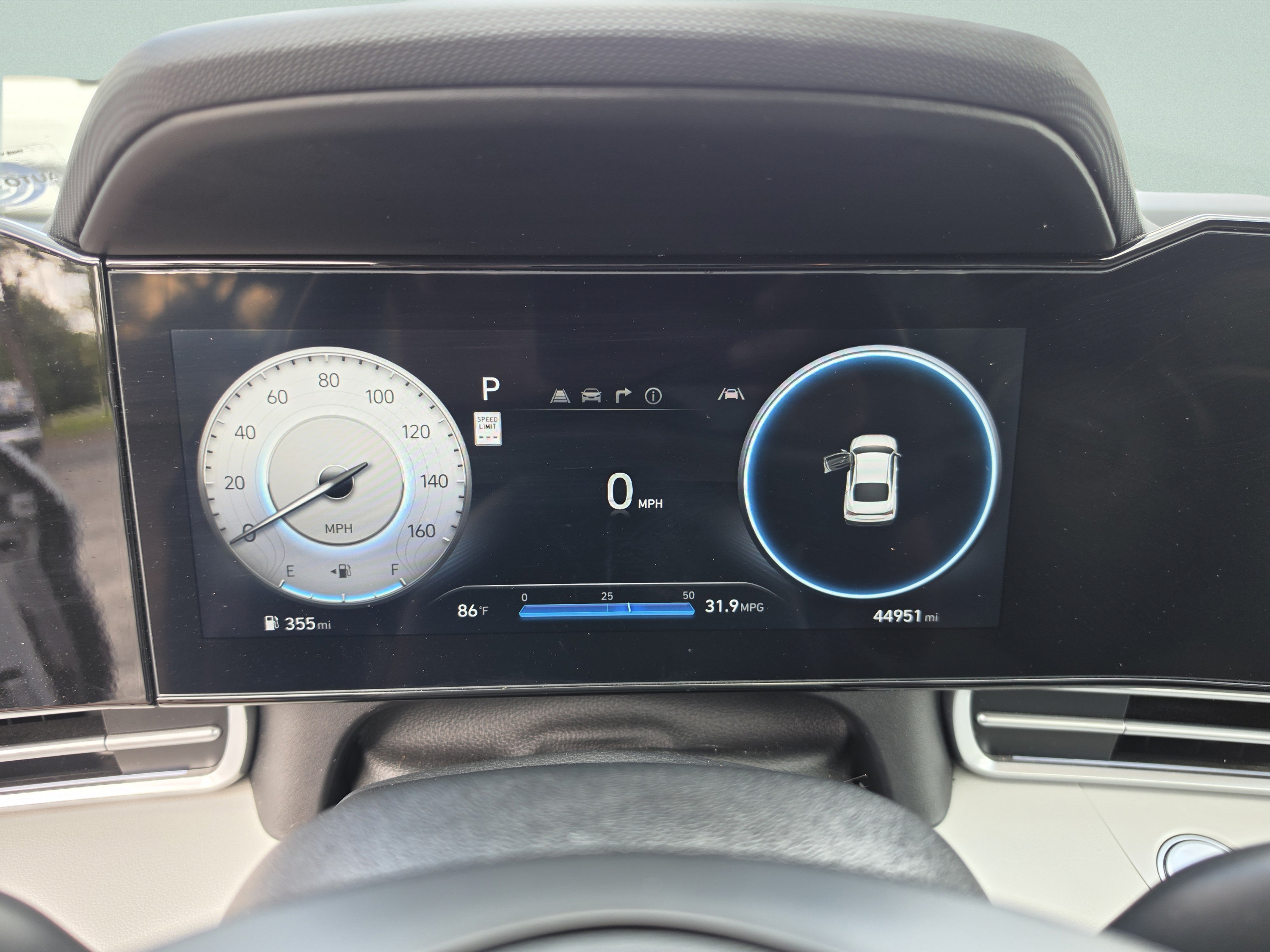 Used 2025 Hyundai Elantra Limited FWD image 35