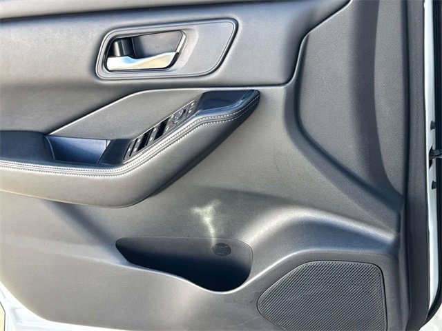 Certified 2024 Nissan Rogue SV image 20