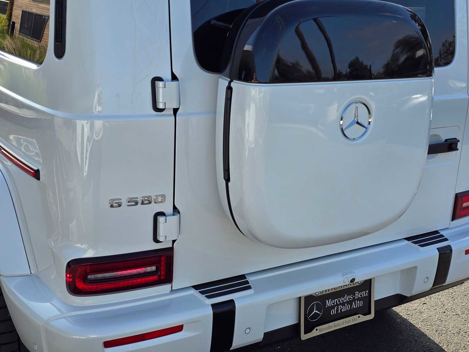 Used 2025 Mercedes-Benz G 580 w/ EQ Technology image 13