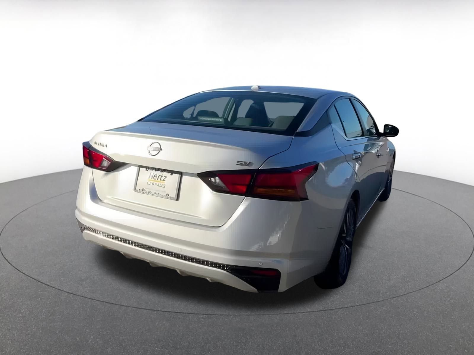 Used 2024 Nissan Altima 2.5 SV image 15