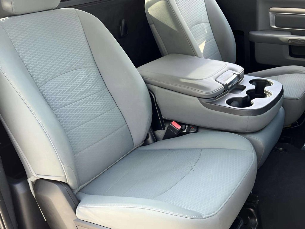 Used 2015 RAM 1500 Express image 16