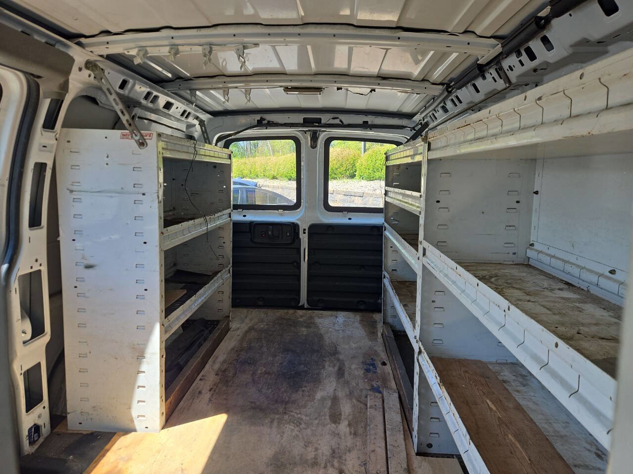 Used 2006 GMC Savana 2500 RWD image 24