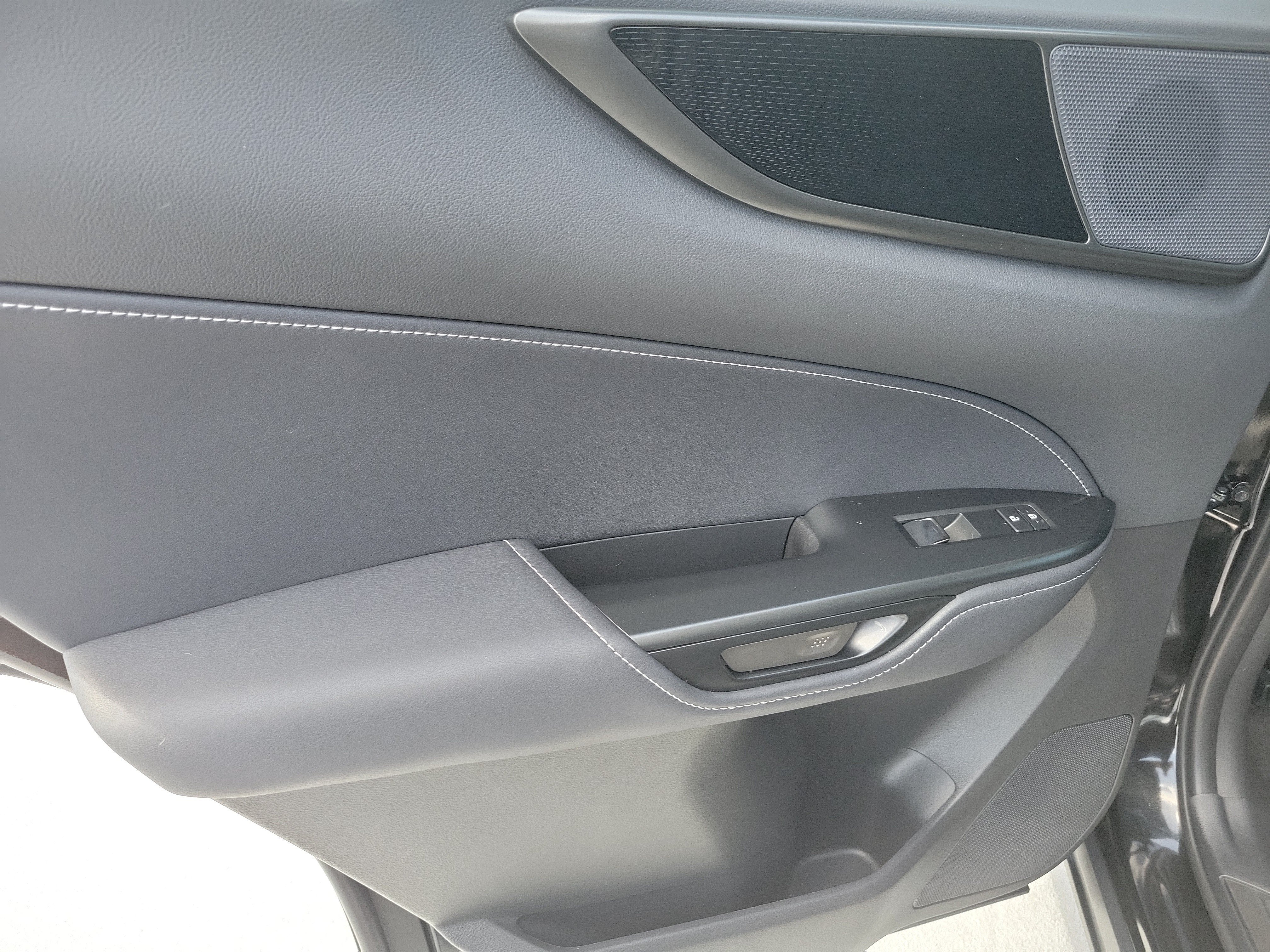Certified 2025 Lexus NX 250 FWD w/ Accessory Package (K3) image 12