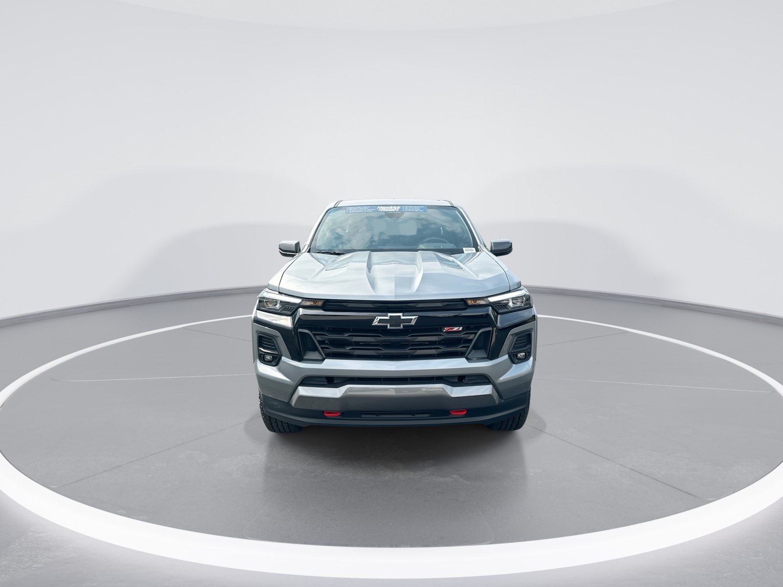 Used 2025 Chevrolet Colorado Z71 AWD/4WD image 3