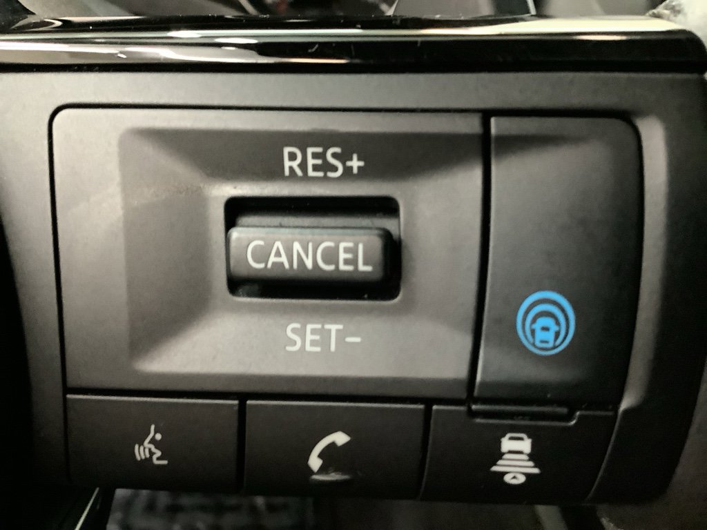 Used 2023 Nissan Rogue SV w/ SV Premium Package image 17