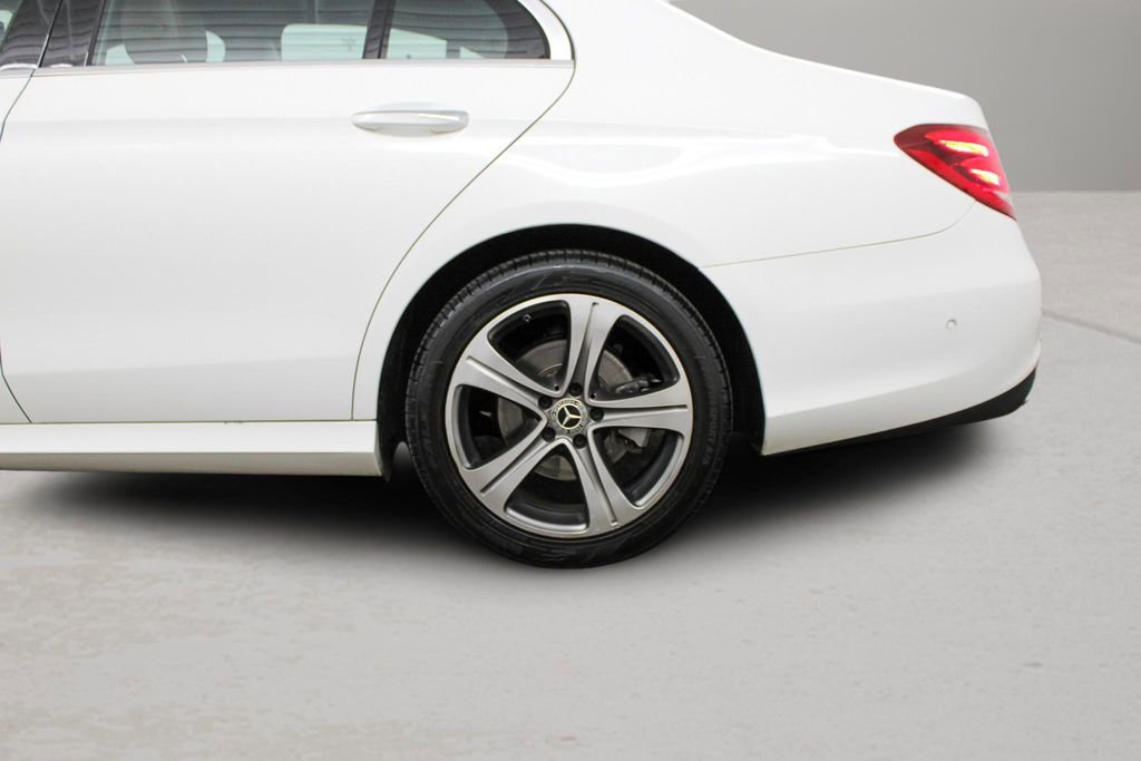 Used 2017 Mercedes-Benz E 300 4MATIC image 42