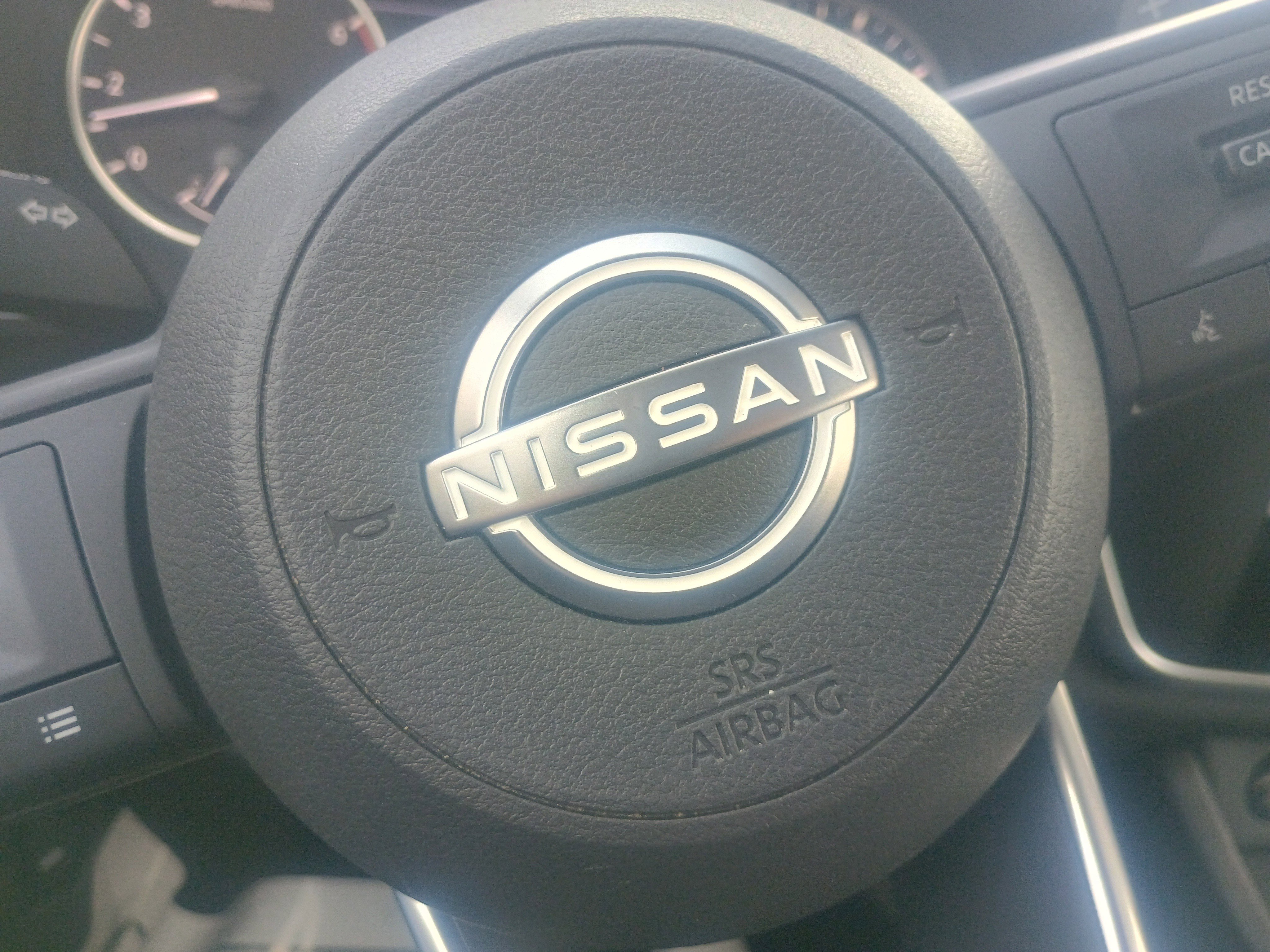 Used 2024 Nissan Rogue SV image 21