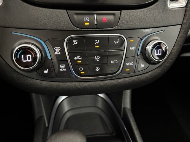 Used 2021 Chevrolet Malibu LT FWD image 21