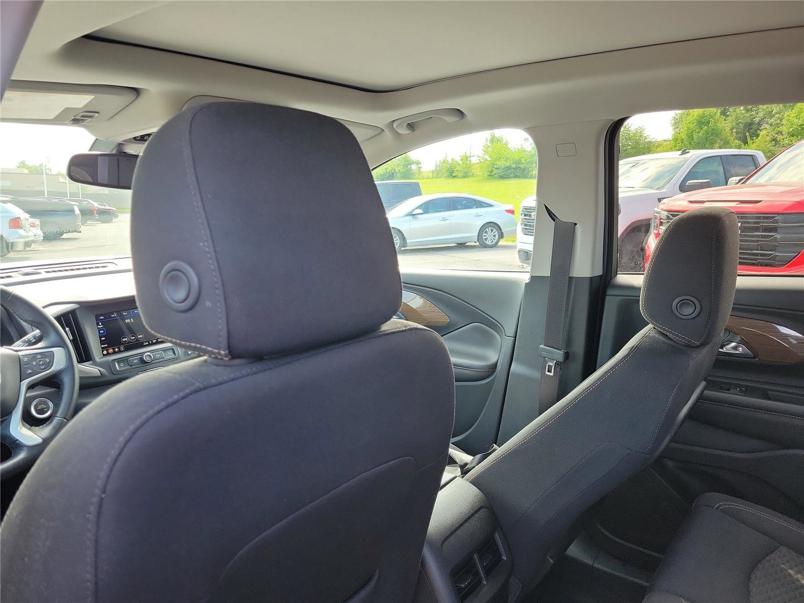 Used 2018 GMC Terrain SLE w/ Driver Convenience Package FWD image 25