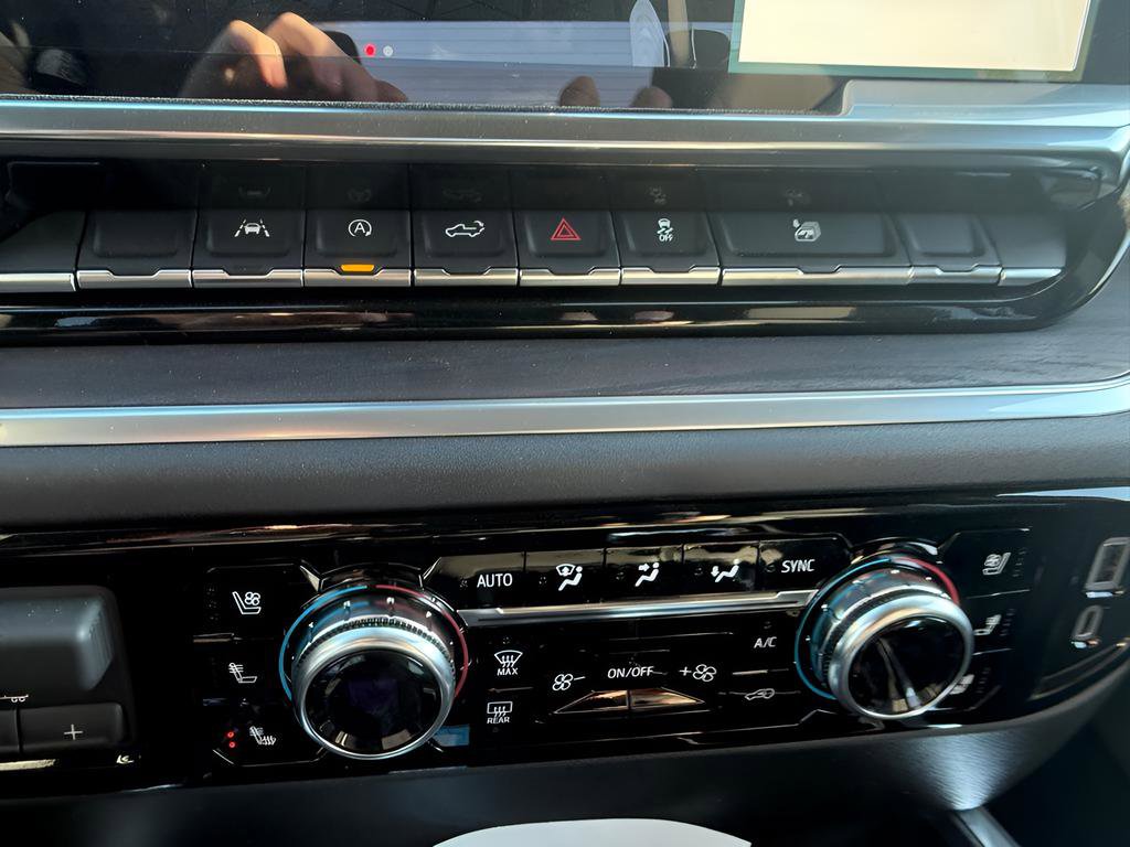 Used 2026 GMC Sierra 1500 SLT RWD image 15