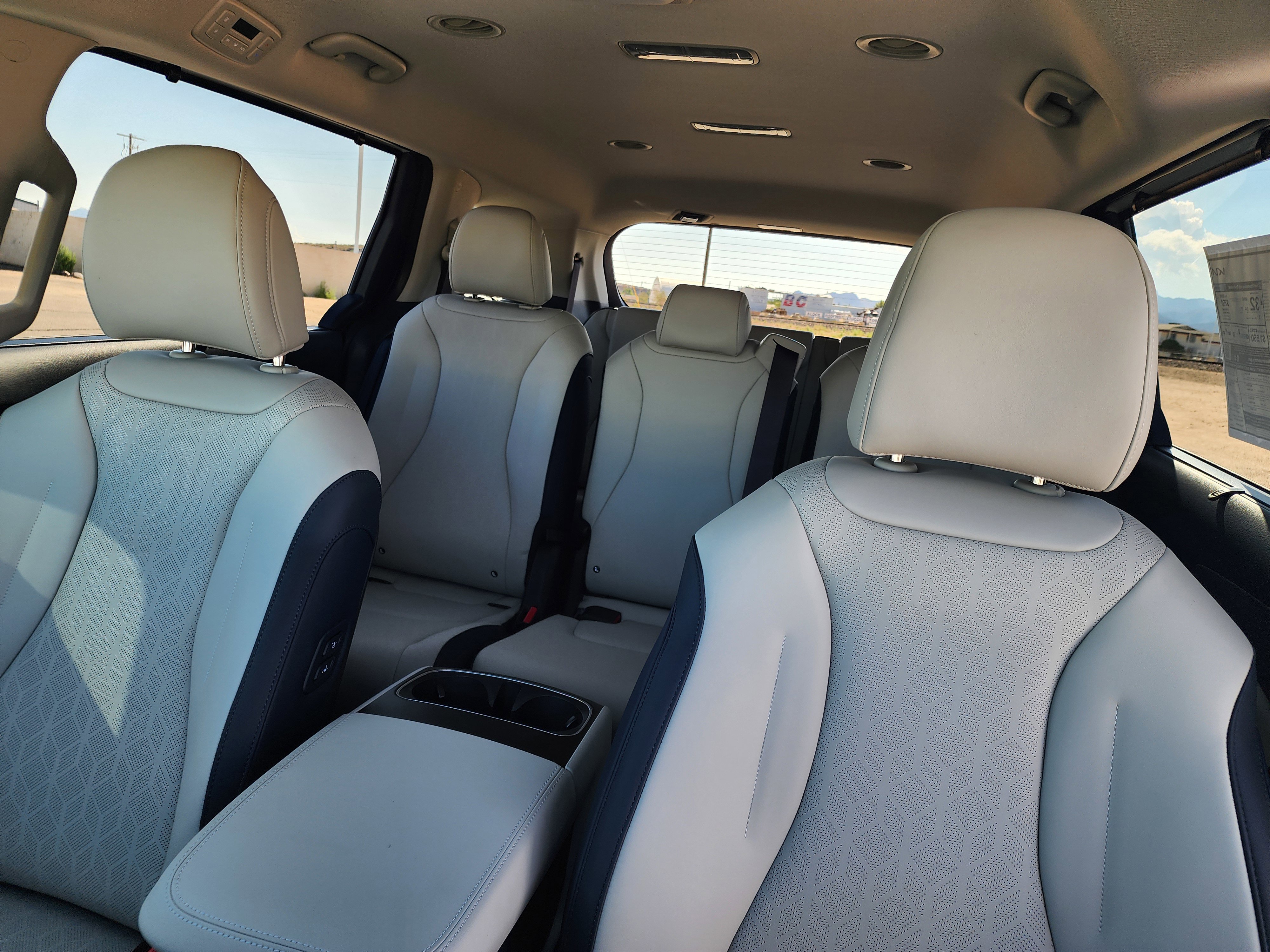 New 2026 Kia Carnival EX image 14