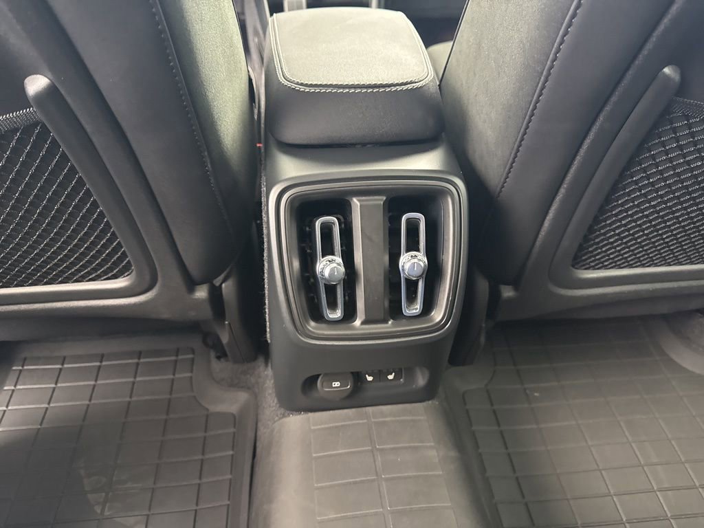 Used 2023 Volvo C40 P8 Recharge Ultimate w/ Protection Package Premier image 29