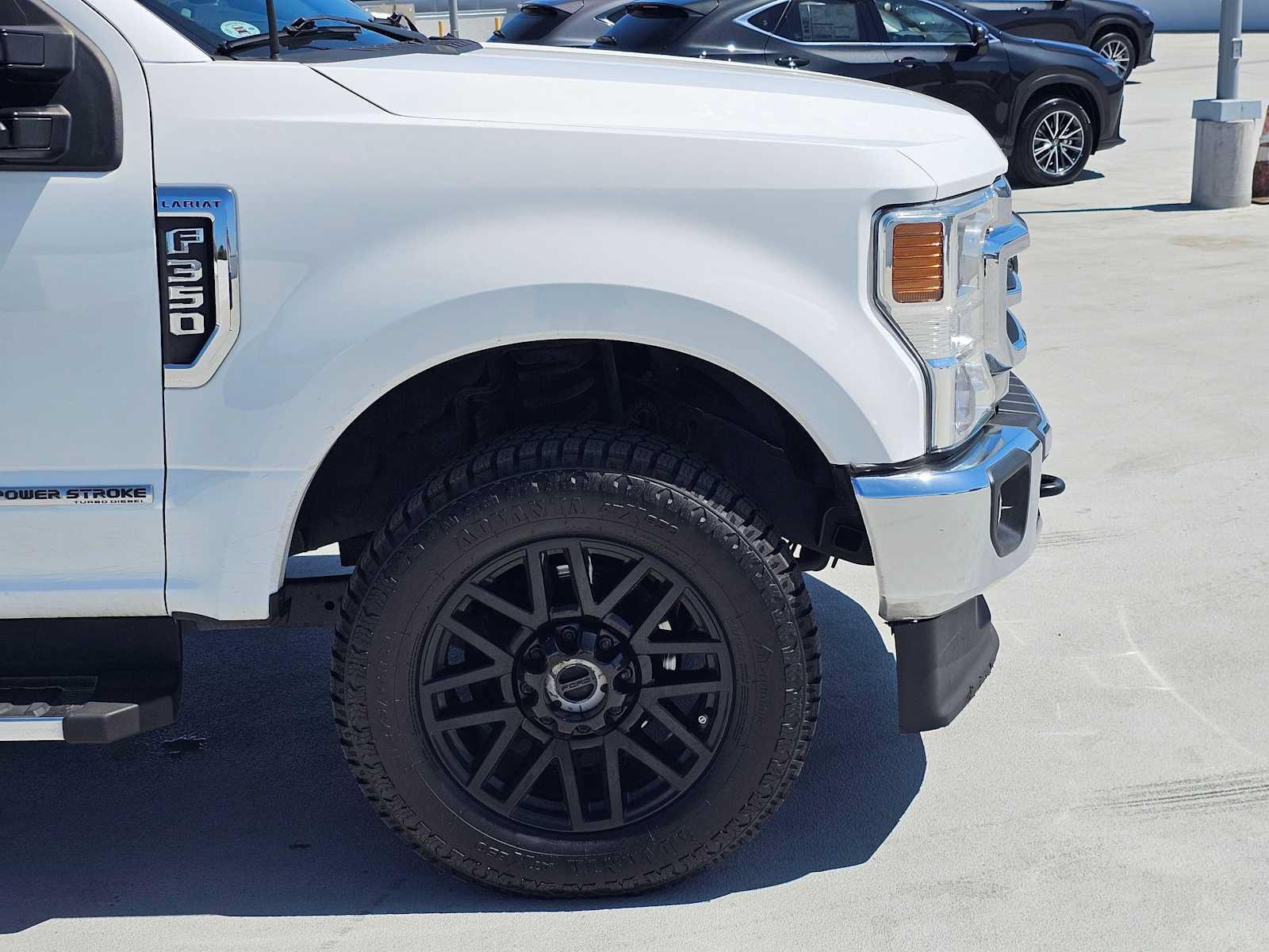 Used 2022 Ford F350 Lariat AWD/4WD image 9