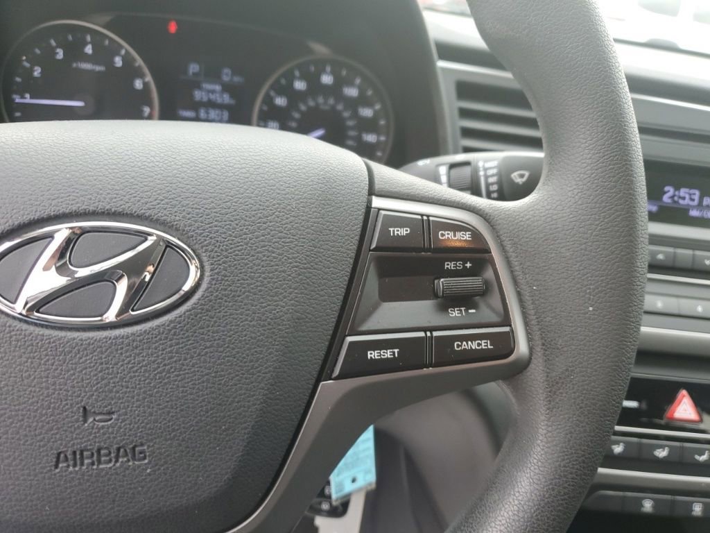 Used 2018 Hyundai Elantra SE image 17