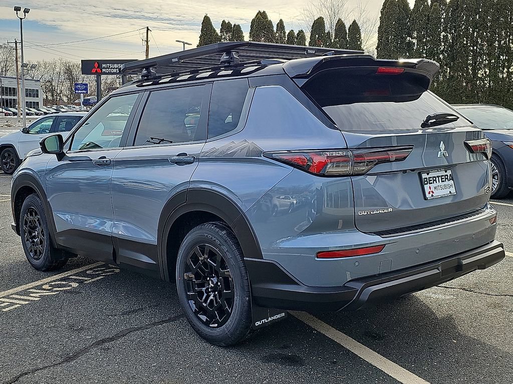 New 2026 Mitsubishi Outlander Trail Edition image 3